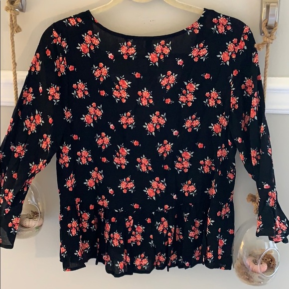 H&M Top - Picture 4 of 4